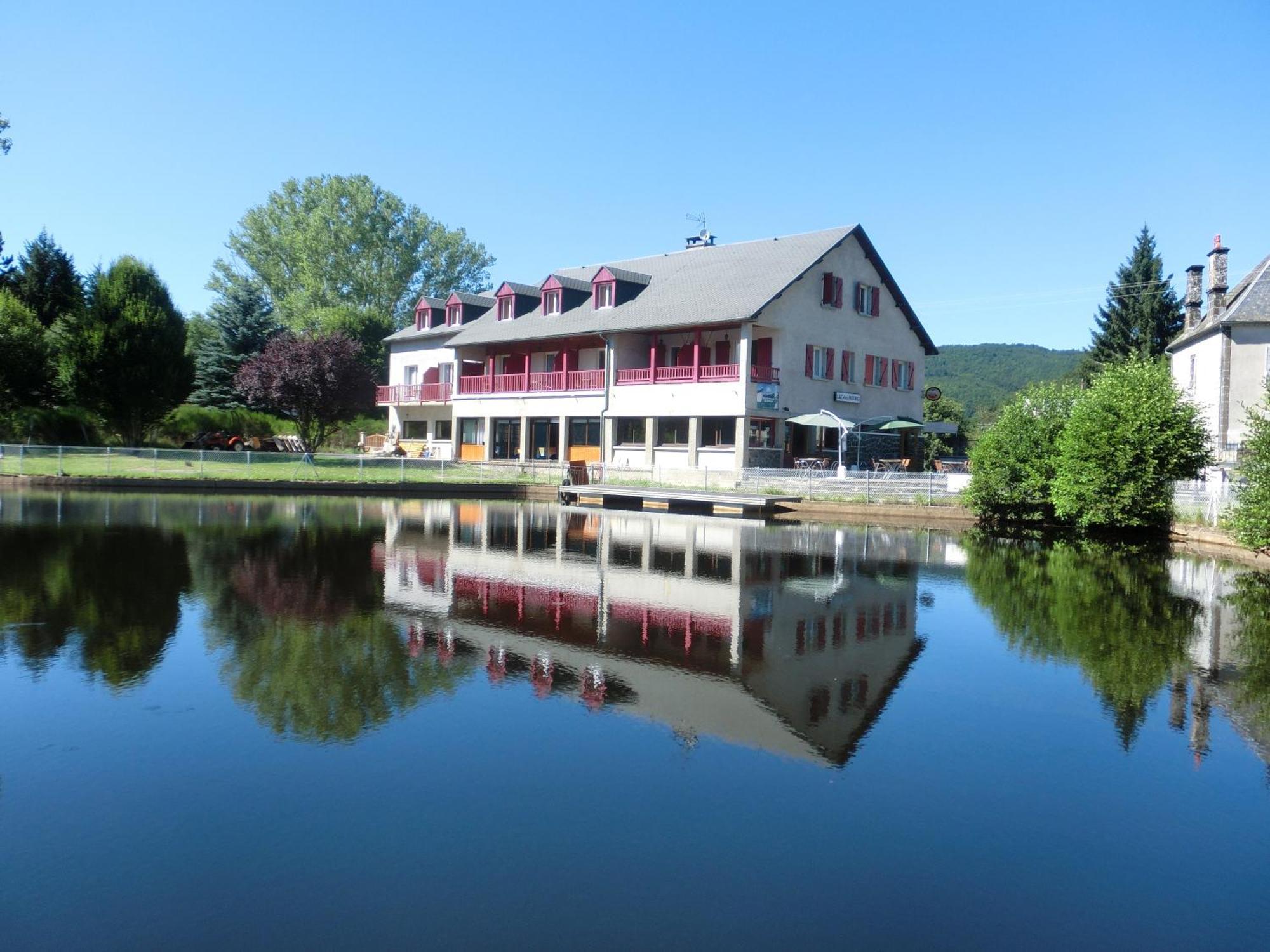 Le Lac Des Moines Condat  Exterior foto